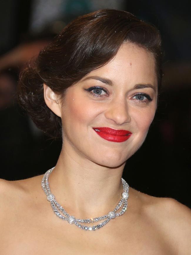 Marion Cotillard 2013 BAFTA Awards makeup jewelry