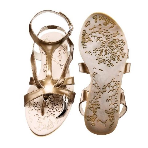 McQueen Puma sandals Celula gold
