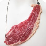 Meat necklace onchomovement