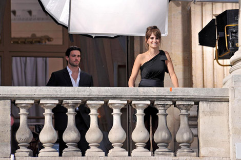Penelope Cruz Lancome ad Paris balcony