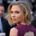 Scarlett Johansson purple Dolce and Gabbana dress 2011 Oscars 2