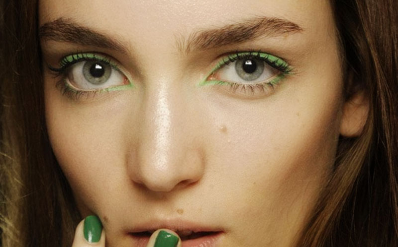 spring green makeup outline