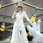 Taylor Swift 2013 Grammy Awards white performance