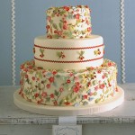 Tiny flowers wedding cake calico