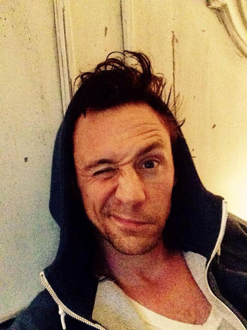 Tom Hiddleston in bed wakeupcall challenge