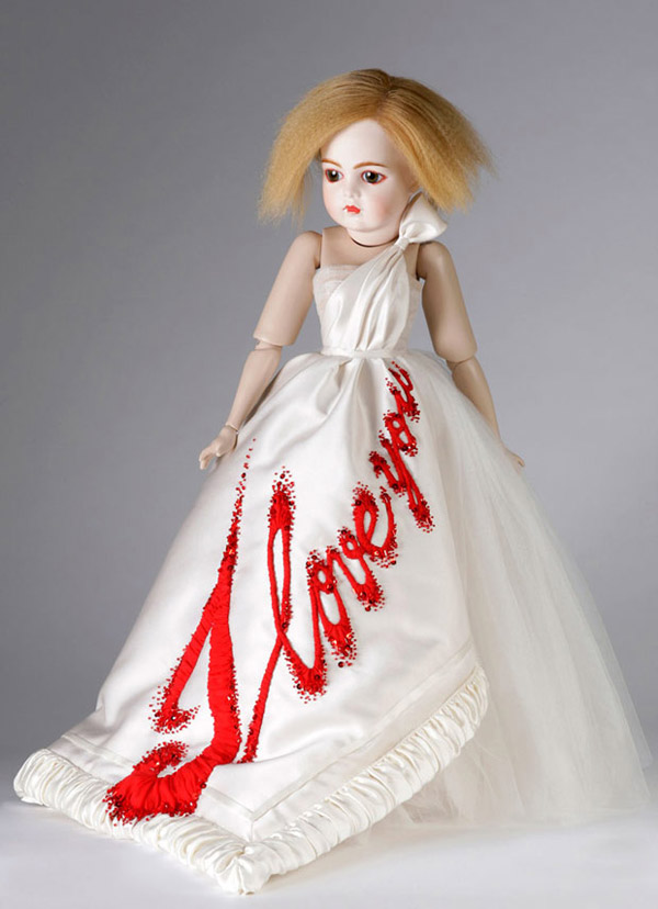 Viktor and Rolf doll whit I love you dress