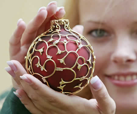 Here’s The World’s Most Expensive Christmas Bauble!